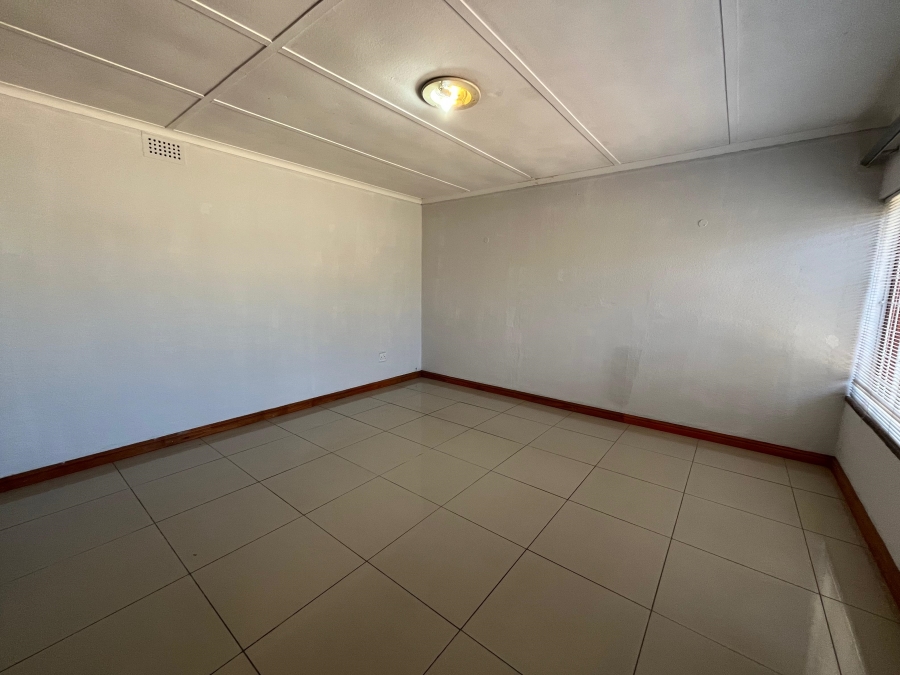 2 Bedroom Property for Sale in Thornton Western Cape